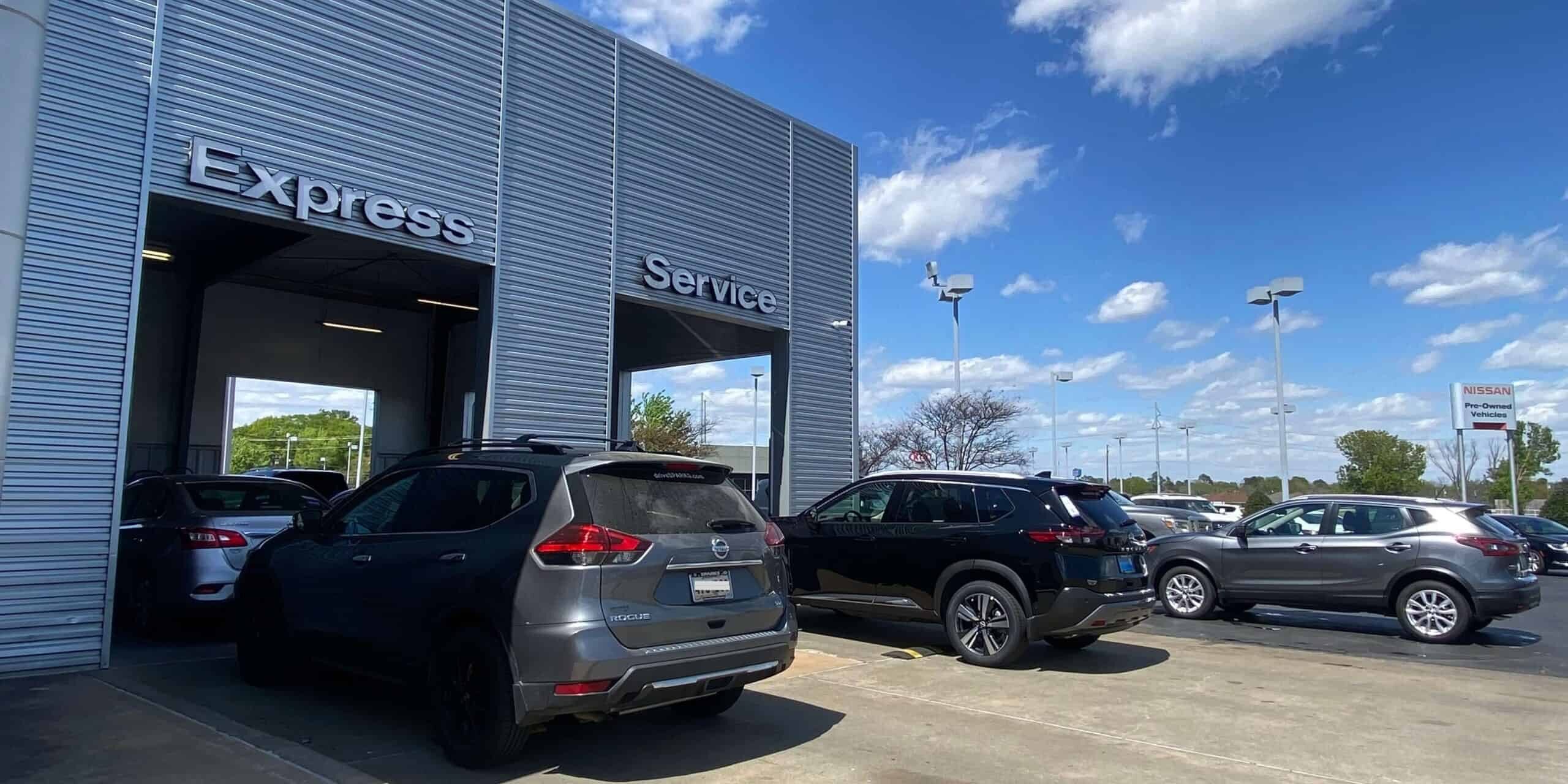 Sparks-Nissan-Service-2-min Sparks-Nissan-Service-2-min